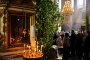 Таллинский кафедральный Александро-Невский собор в День празднования Святой Троицы
