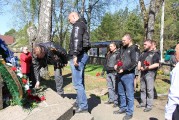  В Кингисеппе состоялся митинг и ежегодный субботник на братском захоронении Эстонского стрелкового корпуса
