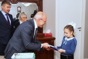 В Генеральном консульстве в Нарве наградили победителей конкурса детских рисунков