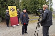 Союз неграждан Эстонии передал памятную плиту с места гибели Евгения Никонова на родину героя_12