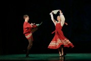 «Непоседы» на сцене Русского театра