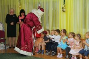 Российский Дед Мороз и эстонский Йыулувана побывали в детском саду «Ласточка»