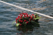 В Таллине День ВМФ отметили выходом в море и возложением цветов к памятнику морякам броненосца «Русалка»