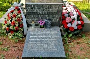 Братская могила советских воинов в Йыхви_7