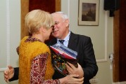 В ЦРК вручили сертификаты группе логопедов и учителей начальных классов таллинских русских школ