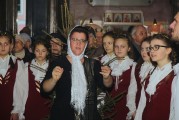 Хор «Радуга» исполнил Рождественские колядки в Александро-Невском соборе