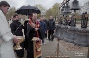Епископ Нарвский и Причудский Лазарь освятил колокола, которые будут созывать в Нарве верующих на молитву_29