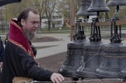 Епископ Нарвский и Причудский Лазарь освятил колокола, которые будут созывать в Нарве верующих на молитву_36