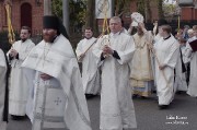 Преосвященный Лазарь возглавил Крестный ход к новому православному храму_40