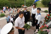 В Таллине День ВМФ отметили выходом в море и возложением цветов к памятнику морякам броненосца «Русалка»