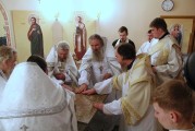 В Нарве освятили нижний придел храма святых равноапостольных Кирилла и Мефодия_27