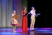 Лучший подарок выпускникам от Нарвского молодёжного центра