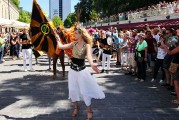 Карнавальное шествие на улицах средневекового Таллина
