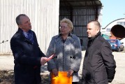 Союз неграждан Эстонии передал памятную плиту с места гибели Евгения Никонова на родину героя_50